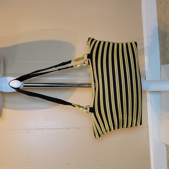 Bam Bags Black Nylon With Gold Zipper Purse - Picture 1 of 12